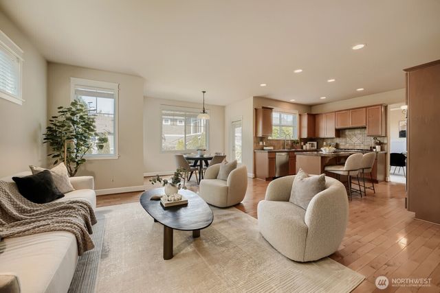 2972 NE Marquette Way, Issaquah, WA 98029