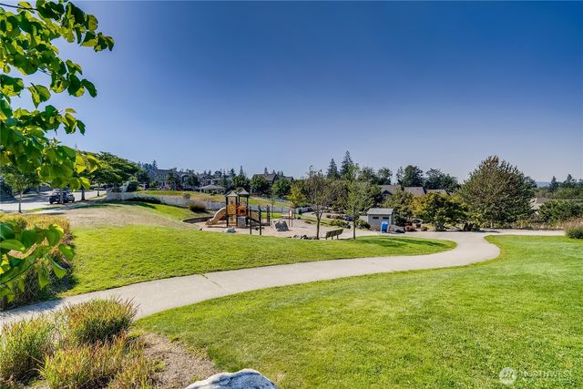2972 NE Marquette Way, Issaquah, WA 98029