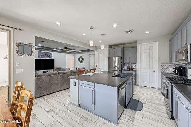 18619 W KOLINA Lane, Waddell, AZ 85355