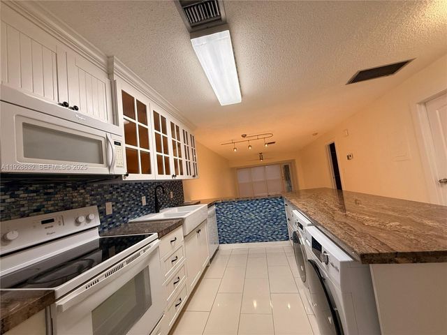 13741 Flora Pl B, Delray Beach, FL 33484