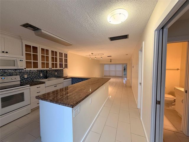 13741 Flora Pl B, Delray Beach, FL 33484