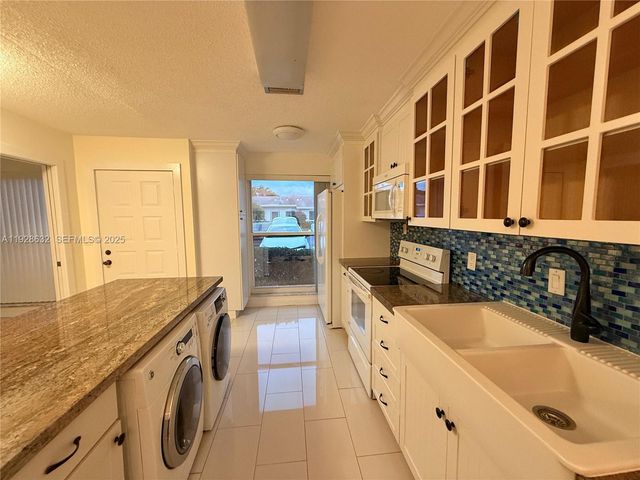 13741 Flora Pl B, Delray Beach, FL 33484