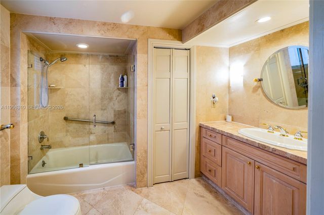 6465 Pinetree Drive Cir, Miami Beach, FL 33141