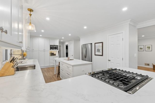 670 Lake Charles Way, Roswell, GA 30075