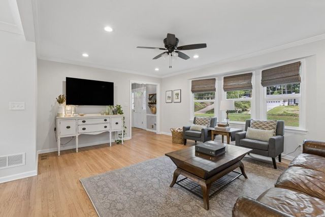 670 Lake Charles Way, Roswell, GA 30075
