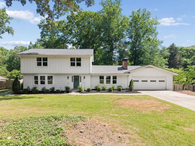 670 Lake Charles Way, Roswell, GA 30075