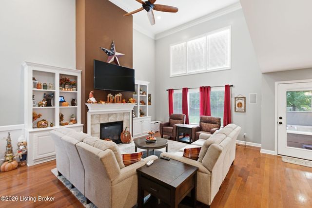 4702 Tall Grass Ct, La Grange, KY 40031