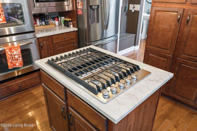 4702 Tall Grass Ct, La Grange, KY 40031