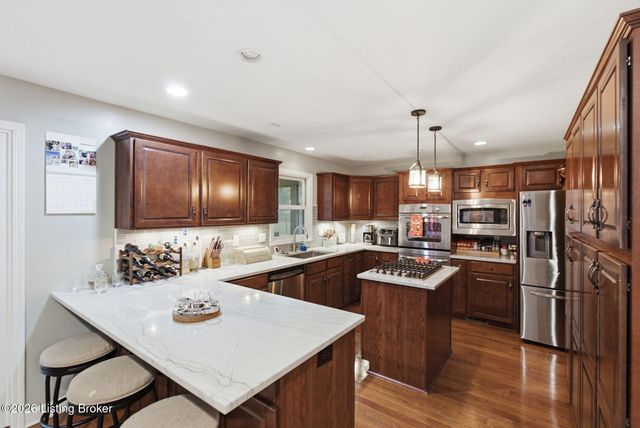 4702 Tall Grass Ct, La Grange, KY 40031
