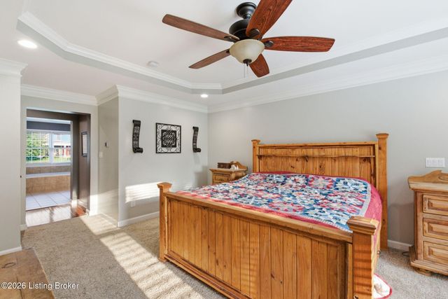 4702 Tall Grass Ct, La Grange, KY 40031