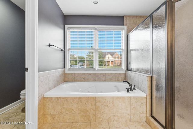 4702 Tall Grass Ct, La Grange, KY 40031