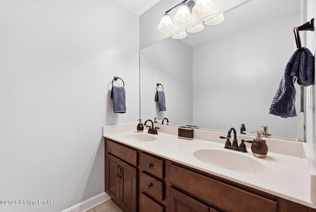 4702 Tall Grass Ct, La Grange, KY 40031