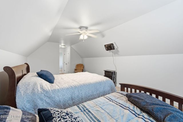 4702 Tall Grass Ct, La Grange, KY 40031