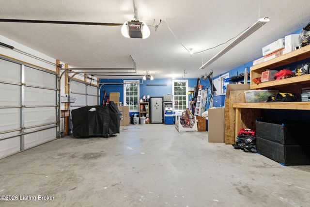 4702 Tall Grass Ct, La Grange, KY 40031
