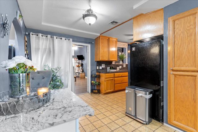 2141 Winafred St, Sacramento, CA 95825