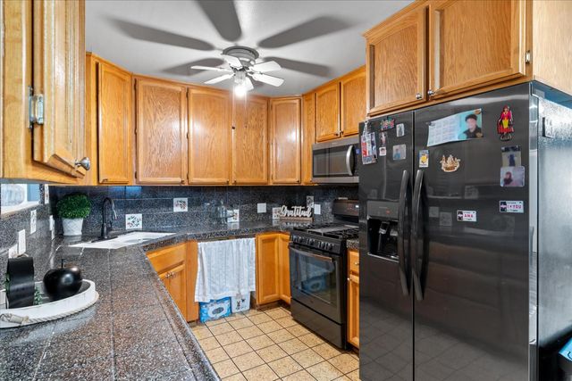 2141 Winafred St, Sacramento, CA 95825