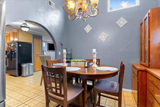 2141 Winafred St, Sacramento, CA 95825