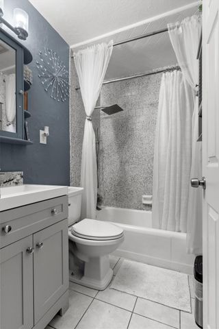 2141 Winafred St, Sacramento, CA 95825