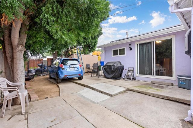 2141 Winafred St, Sacramento, CA 95825