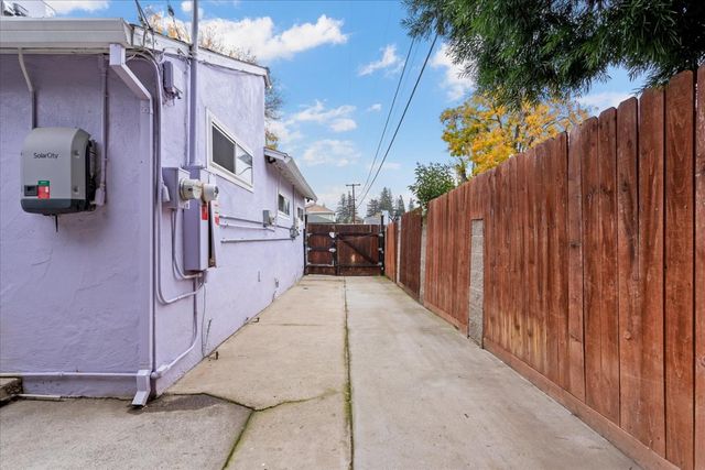 2141 Winafred St, Sacramento, CA 95825