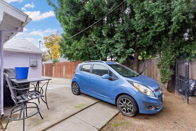 2141 Winafred St, Sacramento, CA 95825