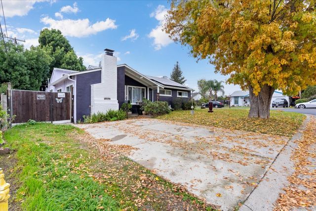 2141 Winafred St, Sacramento, CA 95825