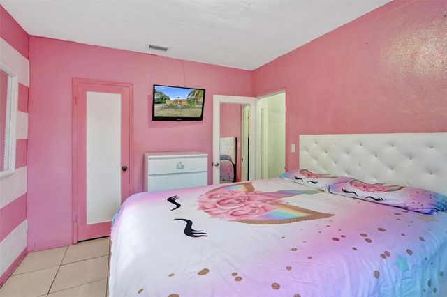 14115 NE 11th Avenue, North Miami, FL 33161