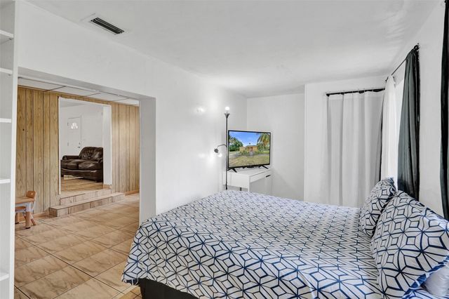 14115 NE 11th Avenue, North Miami, FL 33161