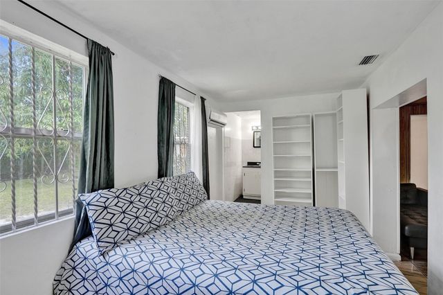 14115 NE 11th Avenue, North Miami, FL 33161