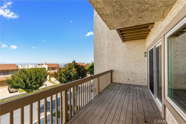 15 Hilltop Circle, Rancho Palos Verdes, CA 90275