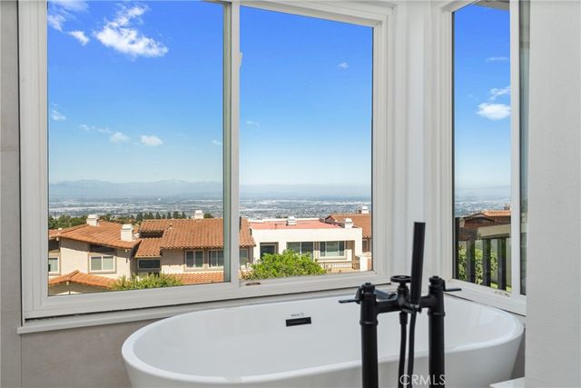 15 Hilltop Circle, Rancho Palos Verdes, CA 90275