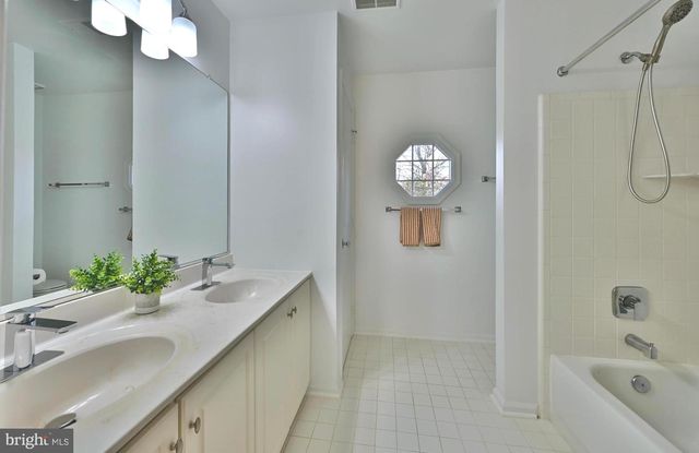 47330 VISTA CT, Sterling, VA 20165