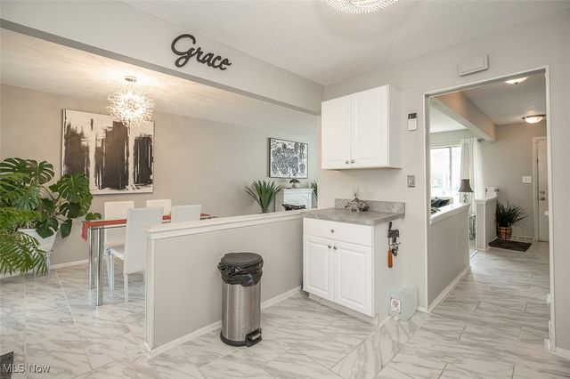 6031 Sunset Drive, Bedford Heights, OH 44146