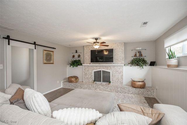 6031 Sunset Drive, Bedford Heights, OH 44146