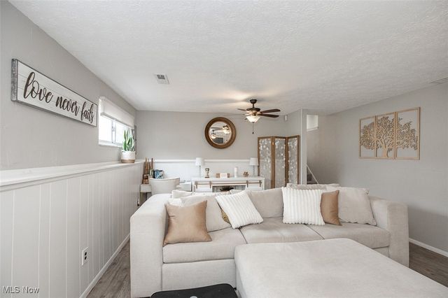 6031 Sunset Drive, Bedford Heights, OH 44146