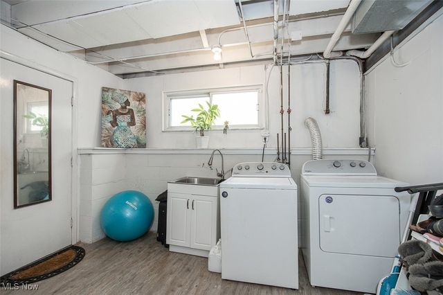 6031 Sunset Drive, Bedford Heights, OH 44146