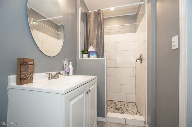 6031 Sunset Drive, Bedford Heights, OH 44146