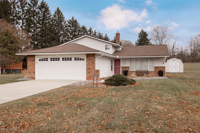 6031 Sunset Drive, Bedford Heights, OH 44146
