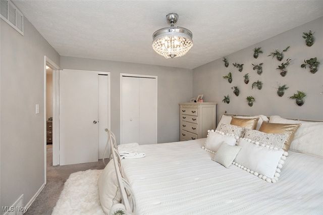 6031 Sunset Drive, Bedford Heights, OH 44146