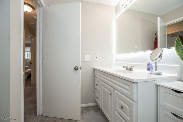 6031 Sunset Drive, Bedford Heights, OH 44146