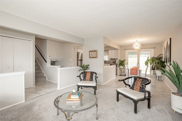 6031 Sunset Drive, Bedford Heights, OH 44146