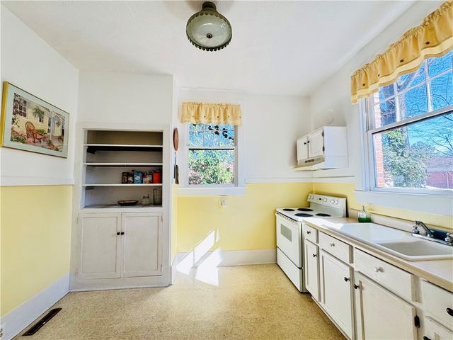 115 Pickens Street, Abbeville, SC 29620