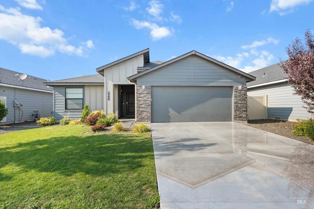 2598 W Balboa Dr, Kuna, ID 83634 photo 2