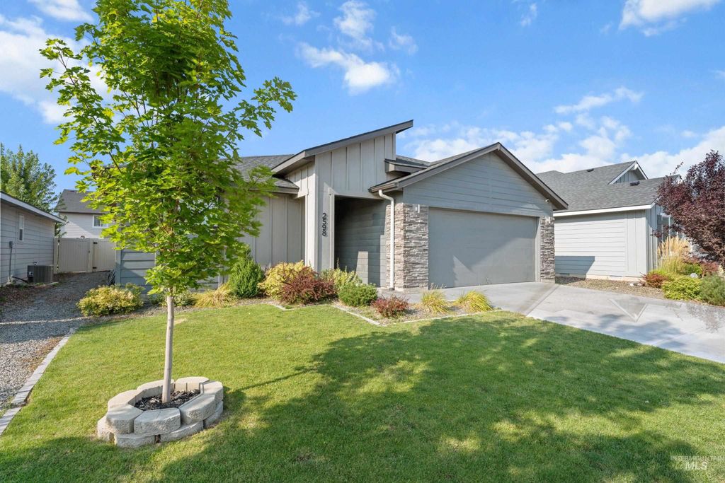 2598 W Balboa Dr, Kuna, ID 83634 photo 3