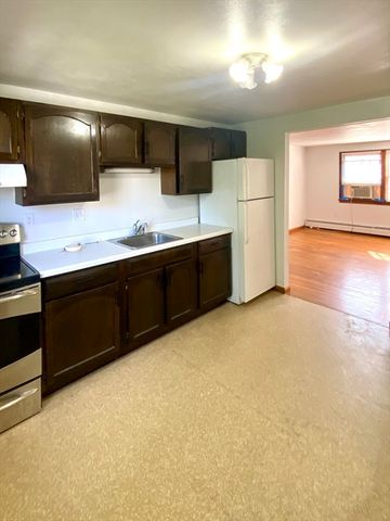 59 Commercial St 4, Marblehead, MA 01945