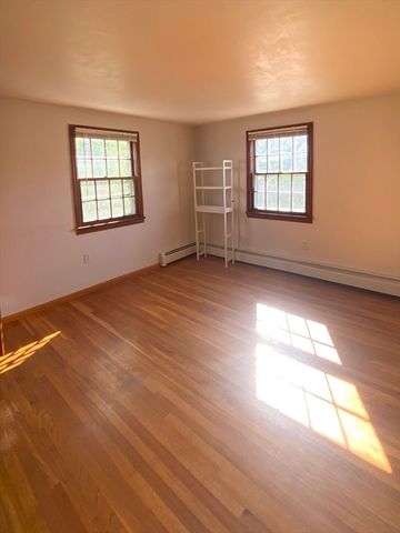 59 Commercial St 4, Marblehead, MA 01945
