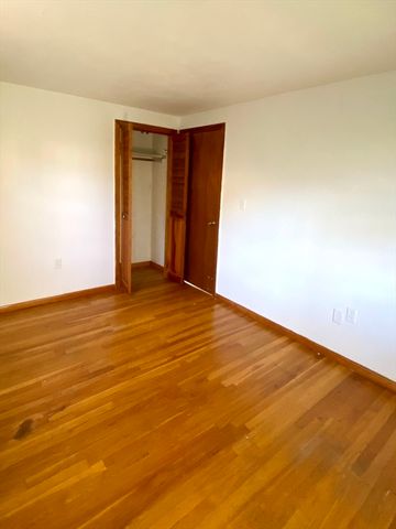 59 Commercial St 4, Marblehead, MA 01945