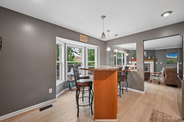 8592 Sunmont Drive, Anderson Twp, OH 45255