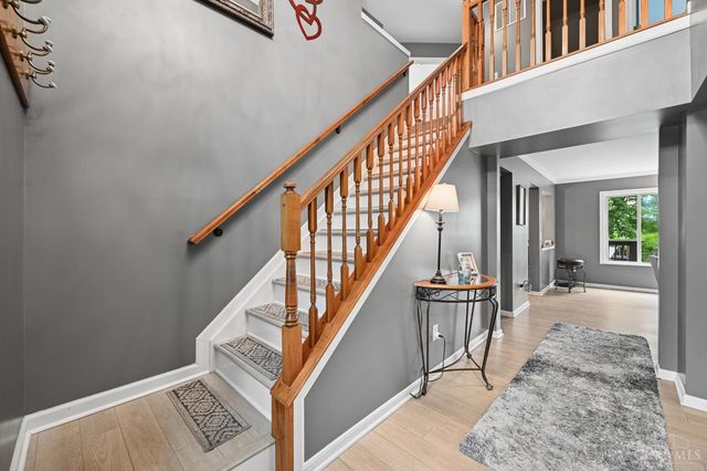 8592 Sunmont Drive, Anderson Twp, OH 45255