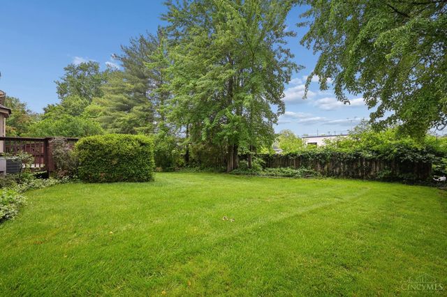 8592 Sunmont Drive, Anderson Twp, OH 45255